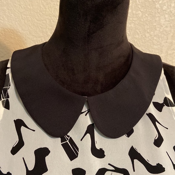 Kardashian Fashion Blouse - Picture 2 of 6